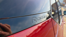 Volvo Xc40 2.0 T5 R DESIGN Pro 5dr AWD Geartronic Petrol Estate